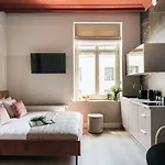 Garden - Loftaffair Collection Apartment *